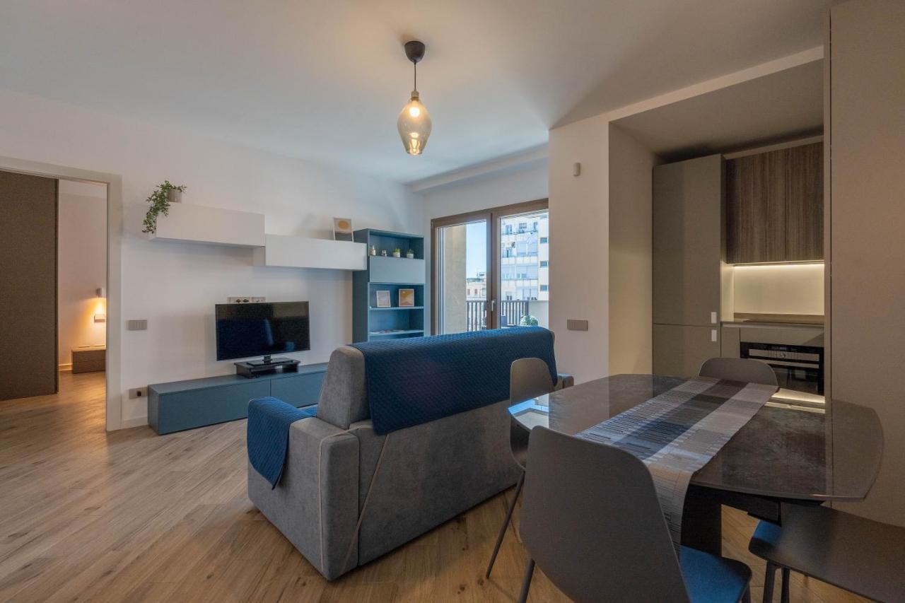 Aurealiving - Trastevere Suite With Rooftop & Gym, Your Place In Rom Exteriör bild