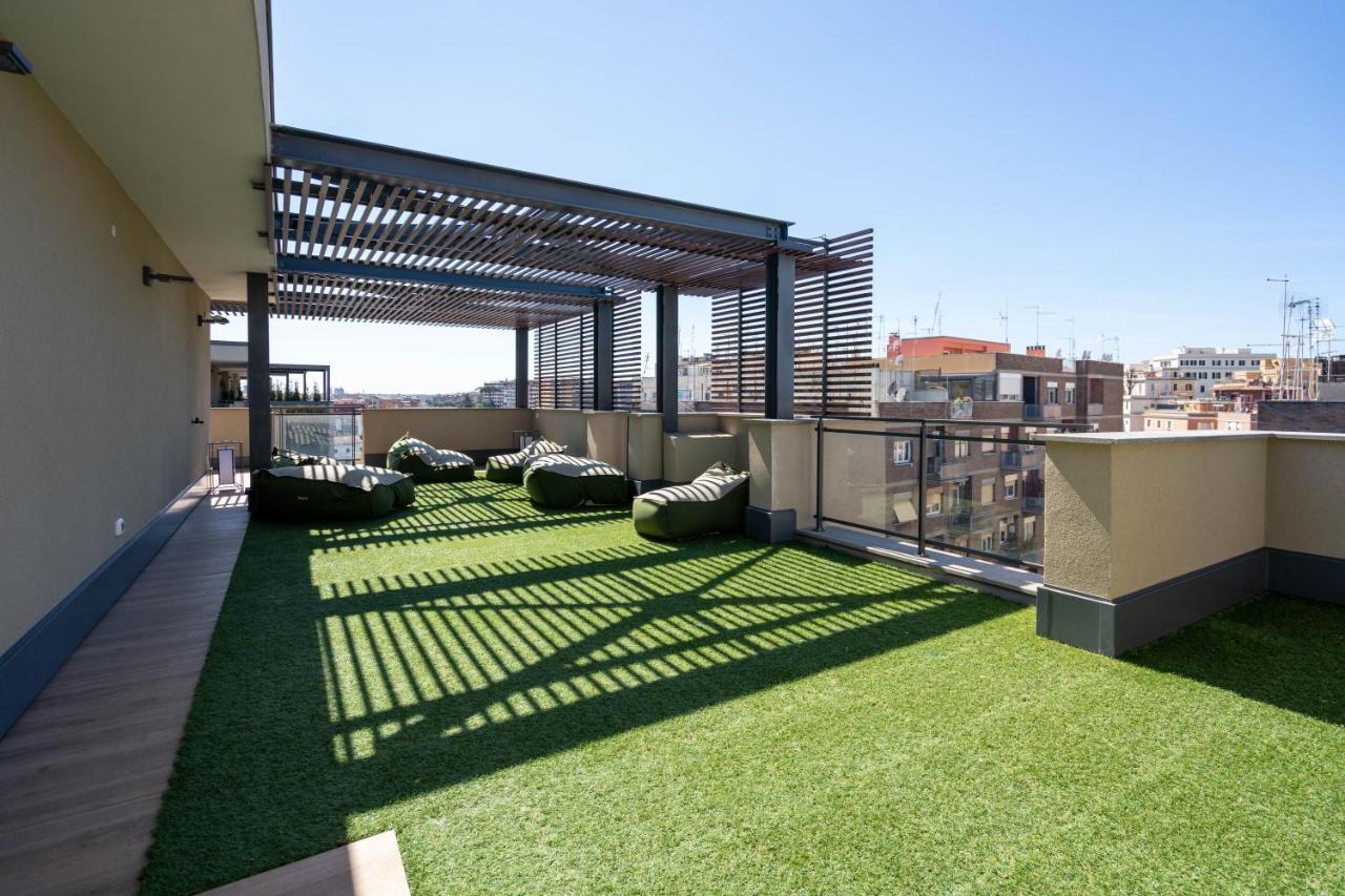 Aurealiving - Trastevere Suite With Rooftop & Gym, Your Place In Rom Exteriör bild