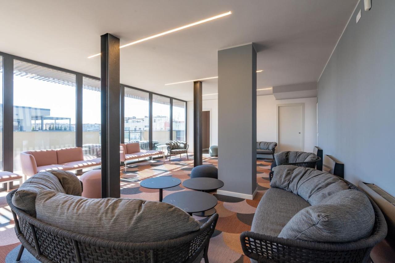 Aurealiving - Trastevere Suite With Rooftop & Gym, Your Place In Rom Exteriör bild