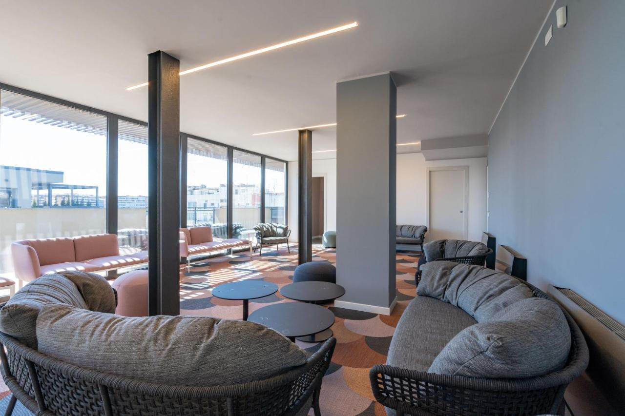 Aurealiving - Trastevere Suite With Rooftop & Gym, Your Place In Rom Exteriör bild