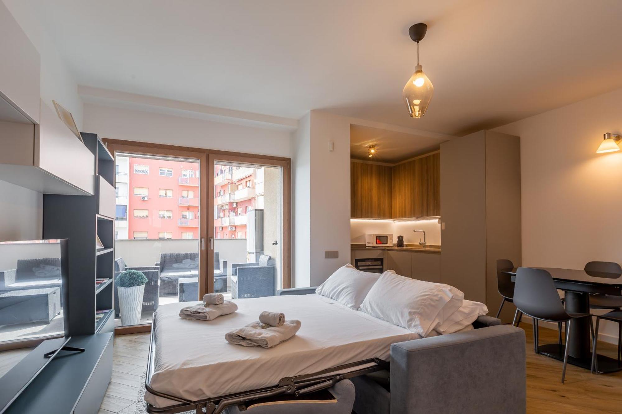Aurealiving - Trastevere Suite With Rooftop & Gym, Your Place In Rom Exteriör bild
